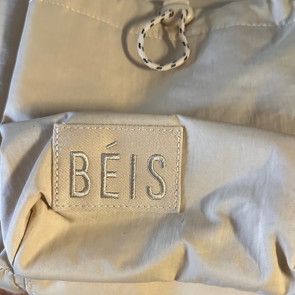 BEIS Cream Carry All Sport Bag - Picture 2 of 10